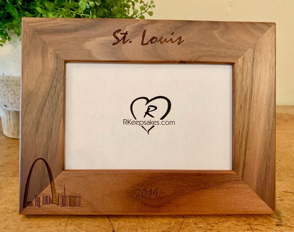 St Louis Picture Frame with Custom Text and image of St Louis Arch engraved, in walnut