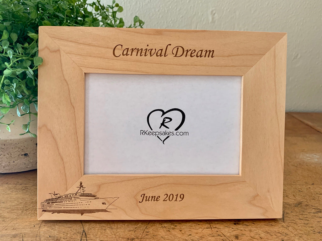 Cruise picture frame with custom text and realistic cruise ship image engraved